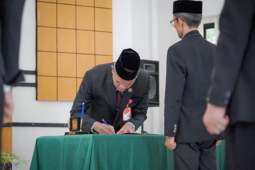 Hal 10 3 Klm BJb 1 4