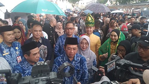 Hal 10 4 Klm Wali Kota kasih keterangan