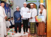 Safari Ramadhan, Bupati Disambut Hangat Warga Artain