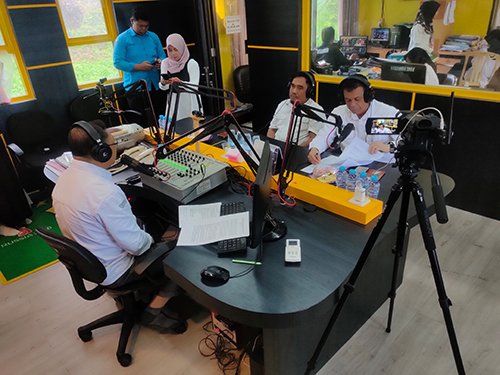 Talk Show Bahas Percepatan Penurunan Stunting di Kotabaru 1 Hal 16 K Baru 3 klk