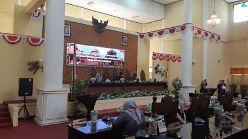 Hal 8 Tabalong Adv 3 klm