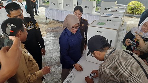 Hal 9 4 Klm Ketua KPU Banjarmasin Rusnailah