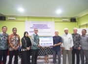 Bank Kalsel Serahkan Beasiswa Pendidikan Masyarakat Pra-sejahtera di Sekolah Al Firdaus Banjarmasin 13 Bank Kalsel Serahkan Beasiswa Pendidikan Masyarakat Pra-sejahtera di Sekolah Al Firdaus Banjarmasin