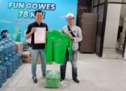 Bank Kalsel Beri Bantuan Baju Seragam Relawan Haul Ke-4 Guru Zuhdi 16 Bank Kalsel Beri Bantuan Baju Seragam Relawan Haul Ke-4 Guru Zuhdi