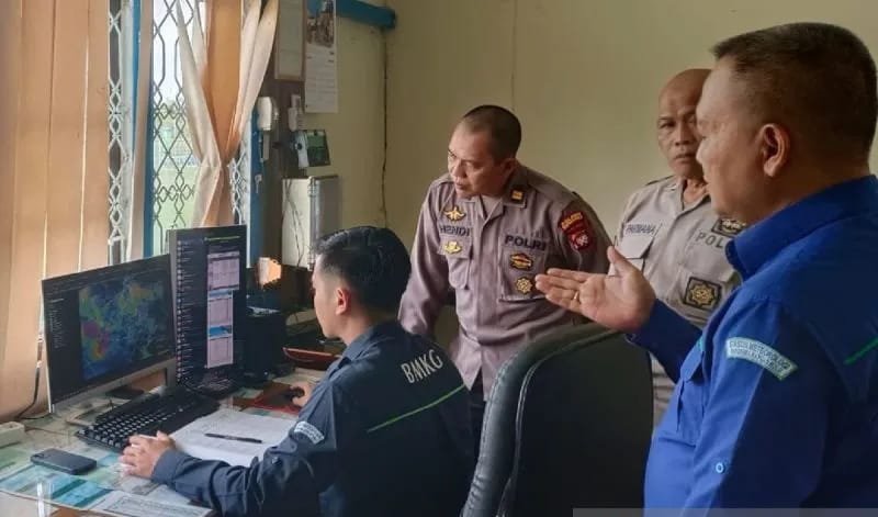 Kapuas Hulu Tiga Kali Digoyang Gempa, BMKG Masih Berupaya Menganalisa 1 IMG 20240320 WA0019