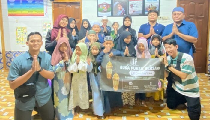 Klinik Hukum DF Buka Bersama Anak Panti