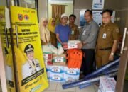 Paman Birin Bantu Warga Korban Kebakaran di Murung Keraton