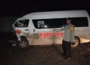 Mobil Ambulance Tabrak Truk Trailer, Penumpang Alami Luka-luka 14 Mobil Ambulance Tabrak Truk Trailer, Penumpang Alami Luka-luka