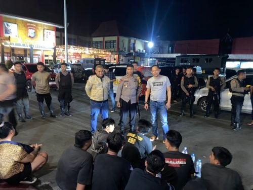 Patroli Gabungan Polda Kalsel - Polresta Banjarmasin Amankan 19 Orang Pesta Miras, Bawa Sajam dan Sabu 1 IMG 20240331 WA0026 1 e1711874984440