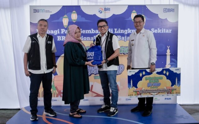 Dihadiri Direktur Retail Funding Distribution Andrijanto, BRI RO Banjarmasin Berbagi Ribuan Sembako hingga Santuni Anak Panti Asuhan
