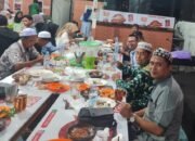 Pererat Kebersamaan Pemdes Pandan Sari Gelar 'Bukber' 8 Pererat Kebersamaan Pemdes Pandan Sari Gelar ‘Bukber’