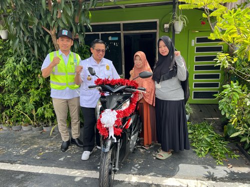 hal 9 3lm PT AM berita atas