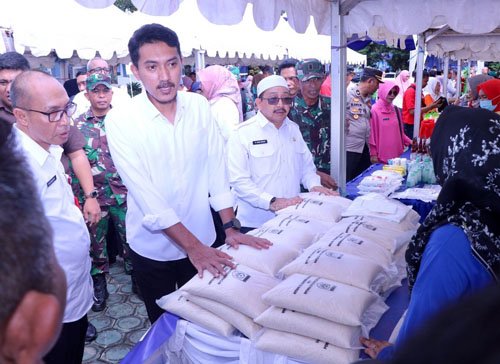 Pasar Murah Diserbu Masyarakat 1 hal16 3klmbjr1 1