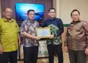 Ibnu Sina Dapat Penghargaan Pelopor Pengelolaan Air Minum Sehat