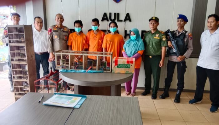 Jual 28 Burung Dilindungi, Tiga Pria dan Satu Wanita Diamankan Satpolairud Polresta Banjarmasin