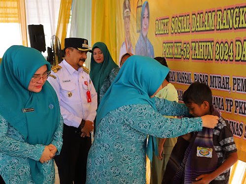 HKG Ke-52 Tanah Laut Penutup Rangkaian Baksos Acil Odah bersama PKK Kalsel 1 Hal 11 Tala 3 klm 3