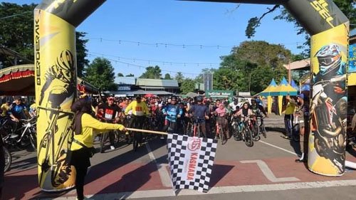 Hal 12 HSS 1 3 klm 15