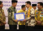 Pemkab Tanbu Terima Penghargaan Juara 1 Kategori Mitra Bapak dan Bunda Asuh Anak Stunting Terbanyak Tahun 2023