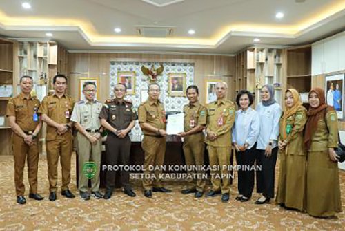 Sinergi Kejaksaan dan BPN Lima Buah Sarana Olahraga Tapin Bersertifikat 1 Hal 2 Rantau 4 klm 2