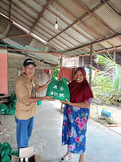 Ribuan Paket Lebaran Untuk Masyarakat Delapan Desa 1 Hal 2 Rantau 4 klm 4