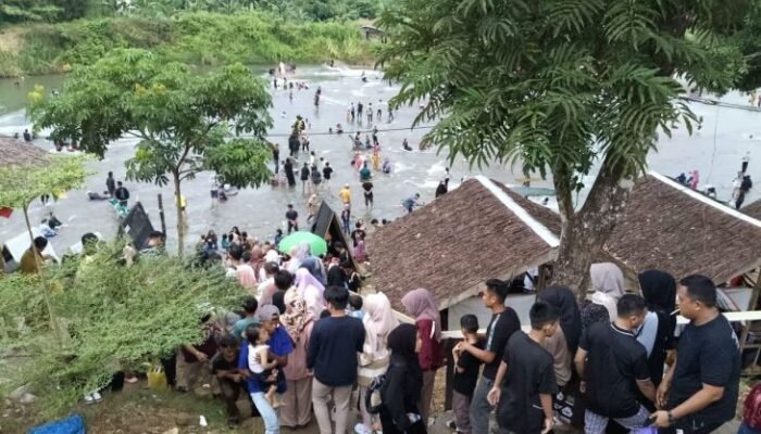 Objek Wisata “Riam Banjadik” HST Dipadati Pengunjung