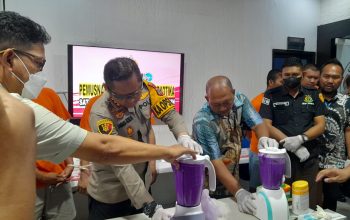 Polresta Banjarmasin Blender Narkoba Senilai Rp 7,4 Miliardengan Air Diterjen