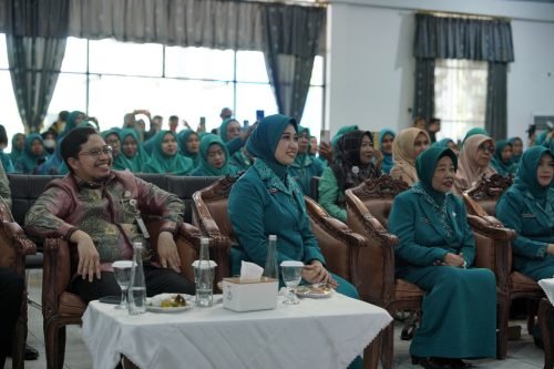 Bupati HST Hadiri Acara Puncak Peringatan HKG PKK Ke-52 Tingkat Kabupaten HST 1 IMG 20240425 WA0032 e1714052524888