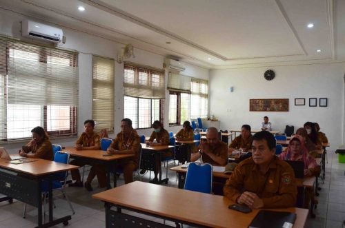 Dinkes Gelar Workshop Pelaksanaan BLUD UPT Bapelkes Kalteng 1 IMG 20240430 WA0021 e1714479792722