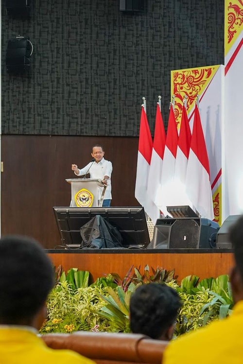 1 15 klm 4 cm menteri