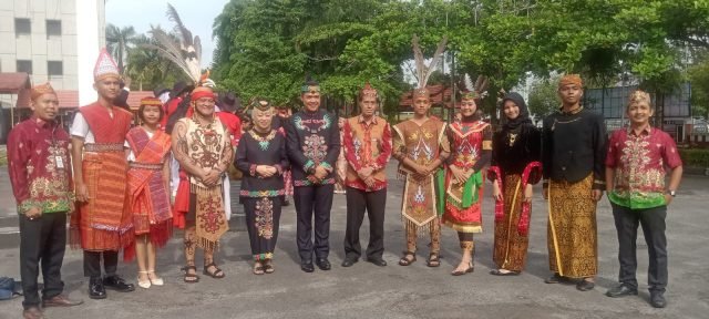 Hardiknas Momentum Memajukan Dunia Pendidikan 1 1000374193 e1714644426149