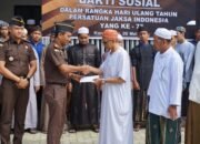 Kejari HSS Bakti Sosial ke Pesantren di HUT-73 Persaja