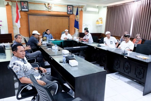 Belajar Pengelolaan Angkutan dari Bali, Komisi III DPRD Kalsel Minta Ada Kereta Api di Kalsel 1 1000384379 e1715384638543