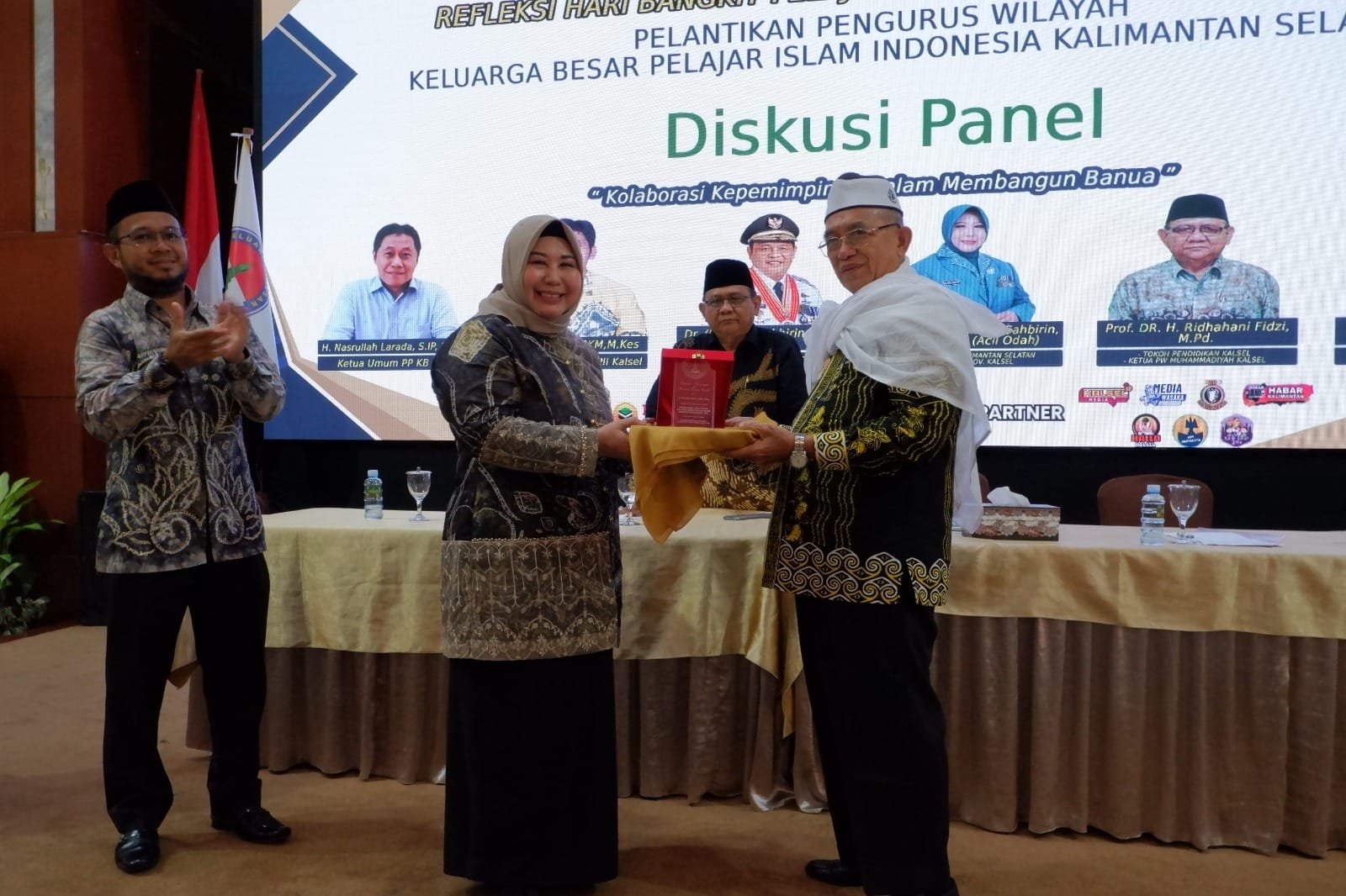 Narasumber Diskusi KB-PII, Acil Odah Sampaikan Kepemimpinan Perempuan dalam Keluarga 1 1000386746