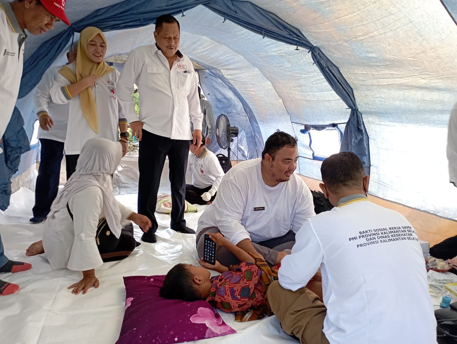 Peringati Hari Palang Merah se-Dunia, PMI Kalsel Gelar Bakti Sosial 1 1000389667 3