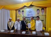 Diantar KH Syamsul Bahri Ardy bersama 11 Ulama Martapura dan Batulicin, Zairullah Azhar Melamar ke Partai Golkar Maju Gubernur Kalsel 33 Diantar KH Syamsul Bahri Ardy bersama 11 Ulama Martapura dan Batulicin, Zairullah Azhar Melamar ke Partai Golkar Maju Gubernur Kalsel