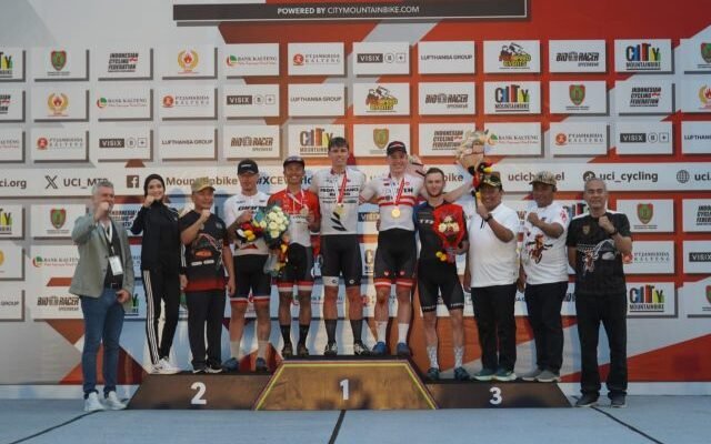 L Brown dari Australia dan De Vries Asal Belanda Juara UCI MTB Eliminator Cup 2024 di Palangka Raya
