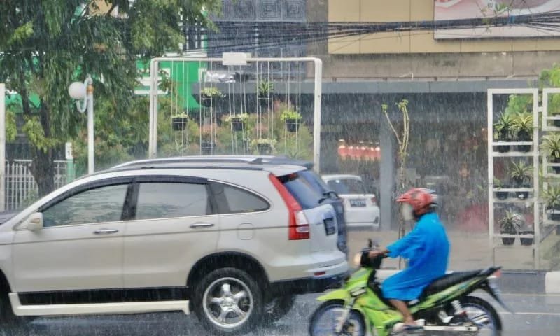Ini Wilayah di Daerah Kalsel Diprakirakan Terjadi Hujan Disertai Petir 1 1000407838