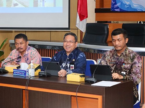 Hal 16 2 KLm Martapura Lakukan penilaian