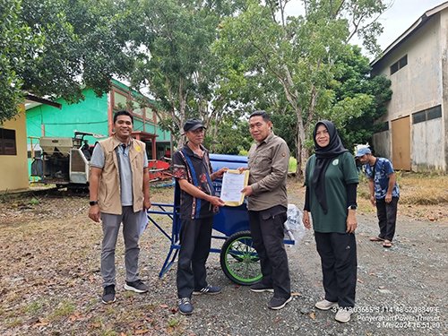 Hal 16 2 Klm Martapura Terima bantuan