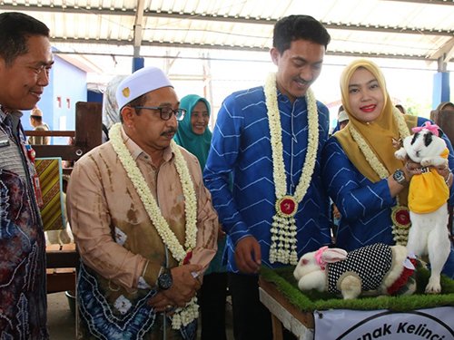 Hal 16 4 Klm Martapura Pasar hewan