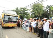 Pj Bupati Melepas Jemaah Calon Haji HSU 18 Pj Bupati Melepas Jemaah Calon Haji HSU