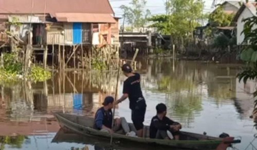 Jebakan Buaya Pelambuan Akan Dipasang Selama Sepekan 1 Hal 9 3 Klm Jebatan Buaya