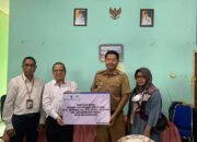 Bank Kalsel Bantu Warga Terdampak Kebakaran Jalan Veteran Gang 9 16 Bank Kalsel Bantu Warga Terdampak Kebakaran Jalan Veteran Gang 9