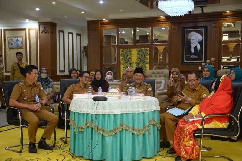 Surprise, Batola Raih Predikat Terbaik Bina Keluarga Balita Regional IV Tingkat Nasional 1 IMG 20240531 WA0022 e1717140227319