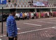 Pegawai Pemkot Palembang Pakai Baju Adat Peringati Hardiknas 32 Pegawai Pemkot Palembang Pakai Baju Adat Peringati Hardiknas