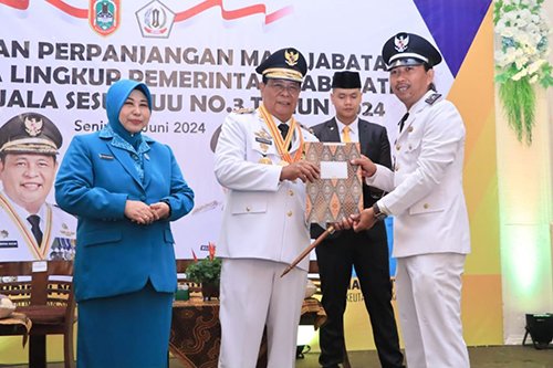 1 25 klm Pengukuhan kades