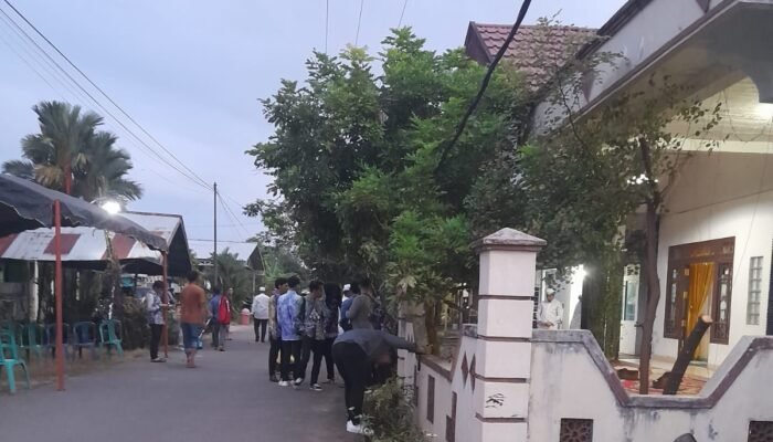 Jenazah Mantan Bupati HSU H Abdul Wahid Dimakamkan di Amuntai