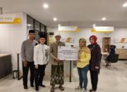 Unit Usaha Syariah Maybank Indonesia Salurkan Hewan Kurban Melalui BAZNAS Kalsel