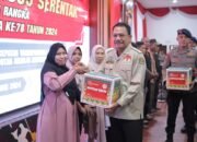 Ketua DPRD Kalsel Supian HK Berangkatkan Umroh Dua Penerima Bansos di HUT Bhayangkara 25 Ketua DPRD Kalsel Supian HK Berangkatkan Umroh Dua Penerima Bansos di HUT Bhayangkara