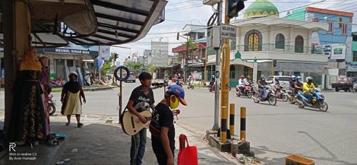 Hal 10 3 Kklm Pemusik jalanan